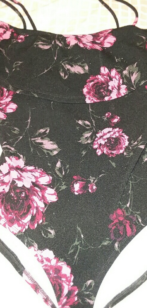 Clothes - Picture 8 of 8